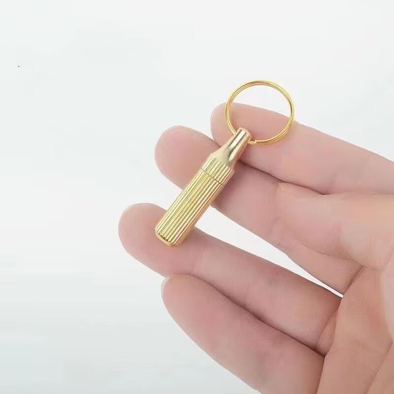 Mini Brass Capsule Knife Sharp Keychain Pendant, Portable Pocket Knife, Small Keyring Hanging Accessory, Multitool Keychain Opener, Ideal for Unboxing Packages, Keychain Attachment