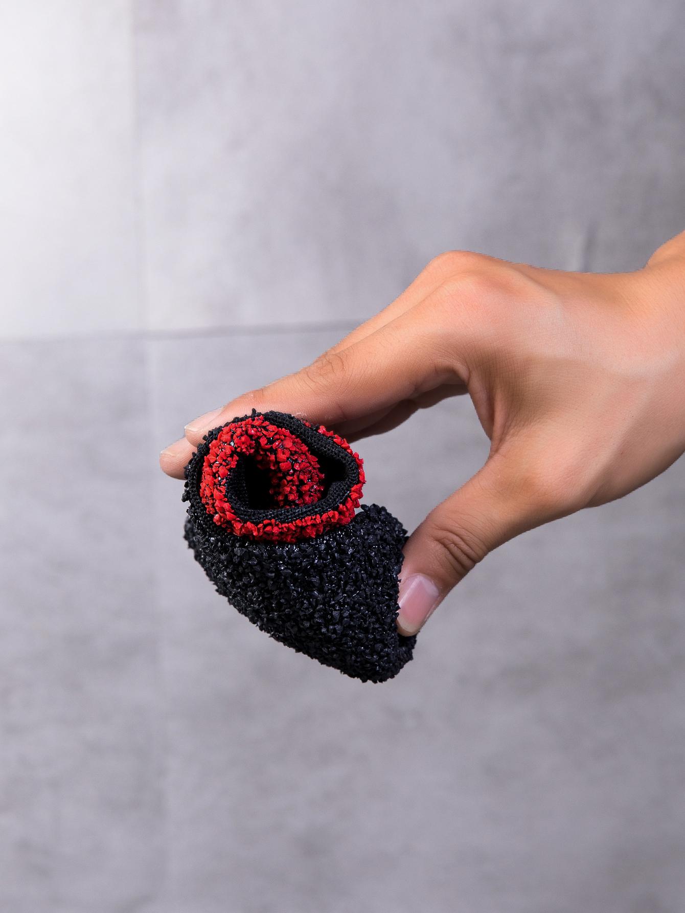 Ladies' widened elastic knitted foot socks with a granular sole for strong grip, soft and skin friendly fabric for comfortable wrapping, and a heel loop design for easy on and off. Essential for gym yoga and daily casual indoor exercise wear