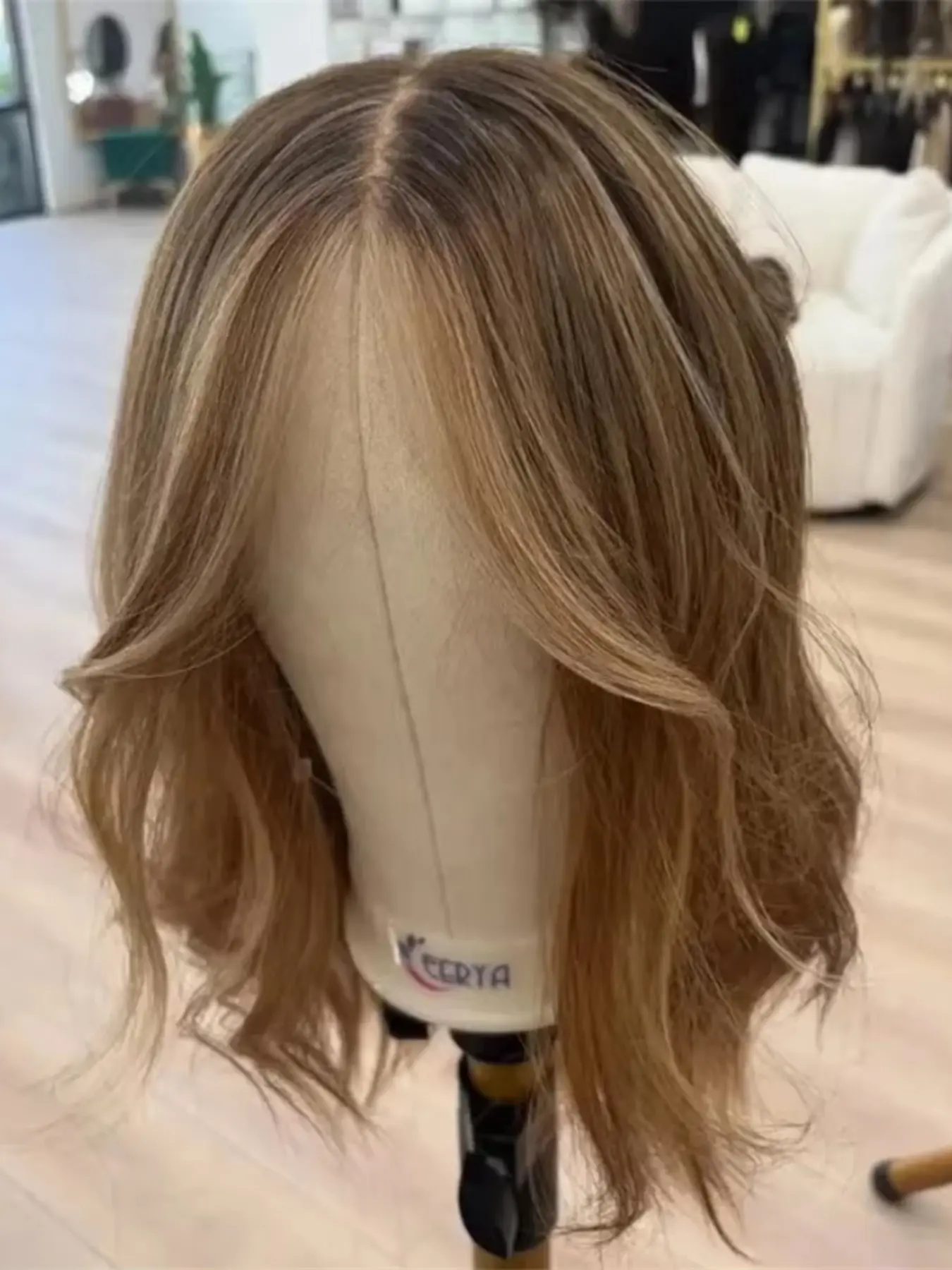 14-Inch Short Bob 13x4 Front Lace Wig, 100% Human Hair, Ombre Highlight Blonde Soft Shiny Body Wavy Short Hair, 150 Density, Pre-Blended Baby Hair, Natural Look, Women's Daily Wear, Front Lace Wigs Human Hair