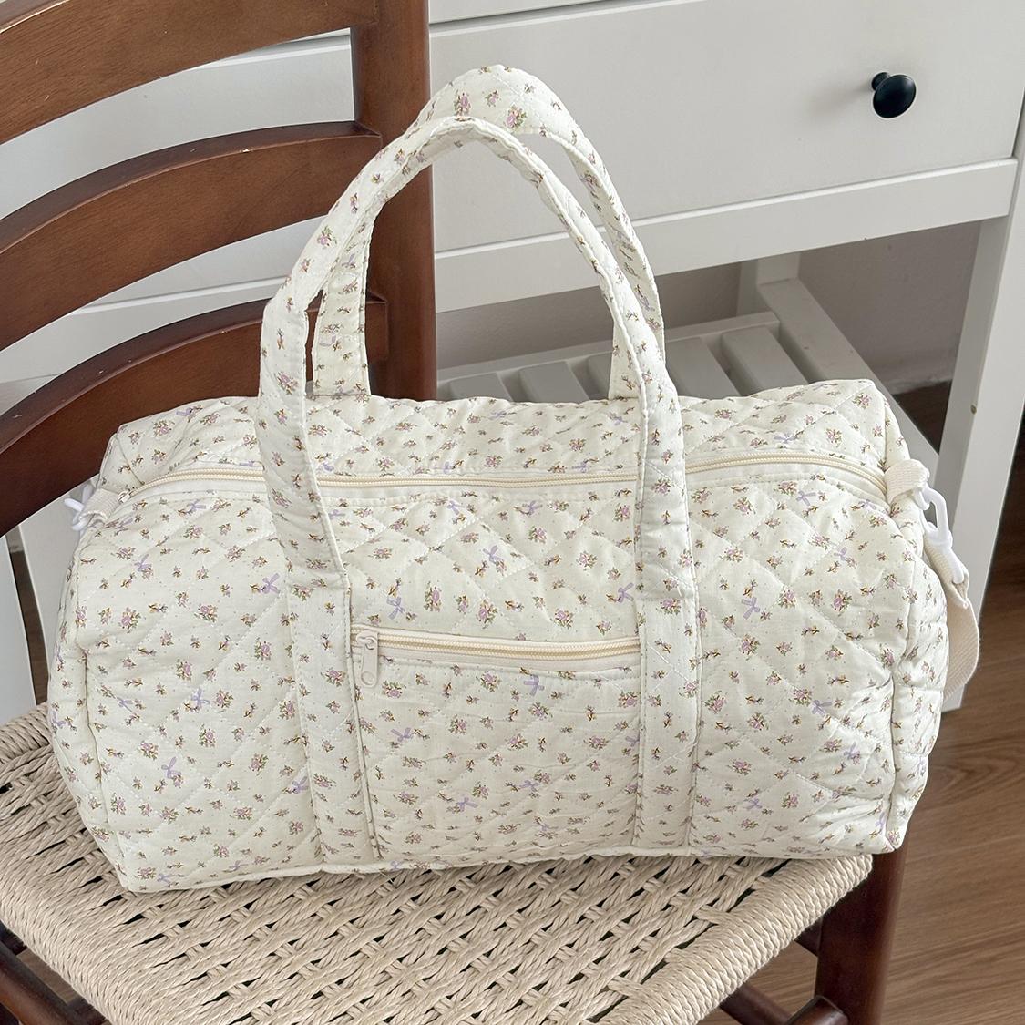 Instagram-style floral print soft quilted patchwork travel bag/gym bag with zipper; soft fabric weekend travel bag suitable for women.