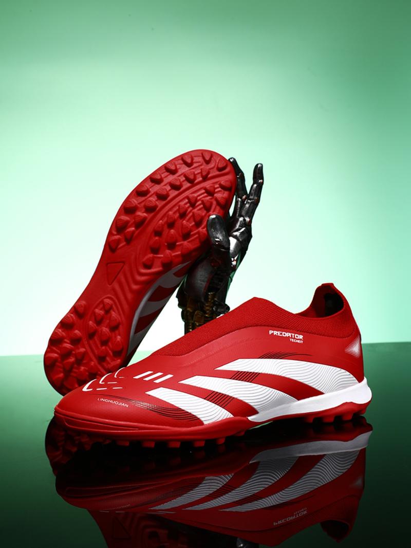 Laceless Stud Soccer Shoes, Suitable for Various Environments, PU Material + Flyknit, Rubber Sole, Strong Grip, Comfortable Lining