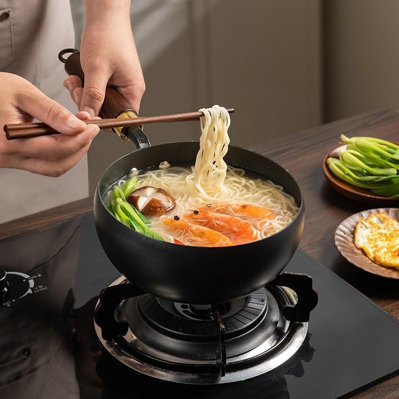 Handmade Zhangqiu Iron Wok 24cm, Traditional Design Big Belly Non-Stick Chinese Wok, Ideal for Stir-Fry & Stew, Durable Cooking Tool