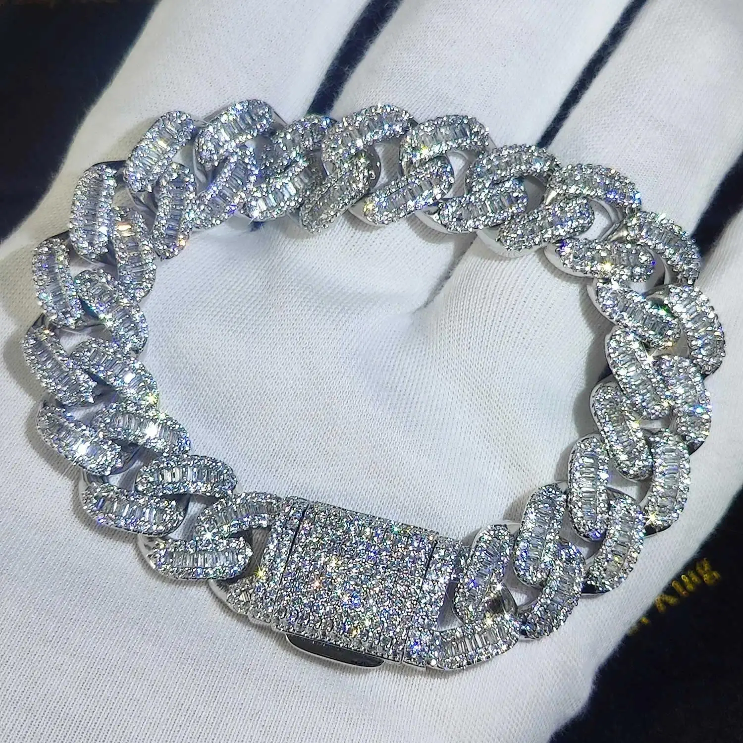 Men's Rapper 5A Cubic Zirconia Hip Hop Curb Cuban Link Bracelet - 15mm Claw Setting, Copper Base, Unisex Fit, Daily Wear Costume Jewelry, Iced Out Bling Cuban Link Chain Accessory, Rectangle, 5A Zircon, 0.3U Gold Plating, 7-9 Inch, Customizable Logo, Iced