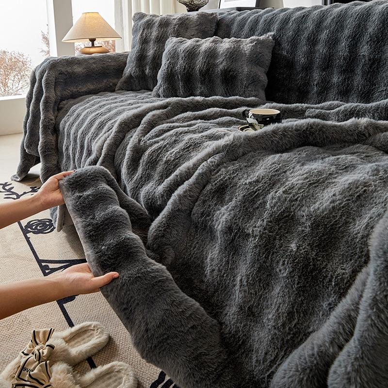 Faux Fur Couch Cover, Soft Warm Plush Sofa Cover, Non-Slip Sectional Slipcover, Washable Furniture Protector for Kids & Pets, L-Shaped Design, Furniture Covers