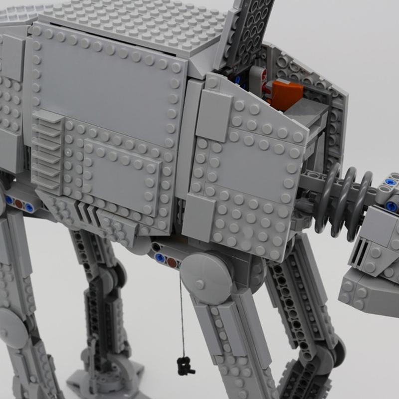 The movie AT-AT building block DIY model has been modified from 75288 to include digital toys, gifts, educational children's toys, and fun learning toys, making it the perfect Christmas gift for children