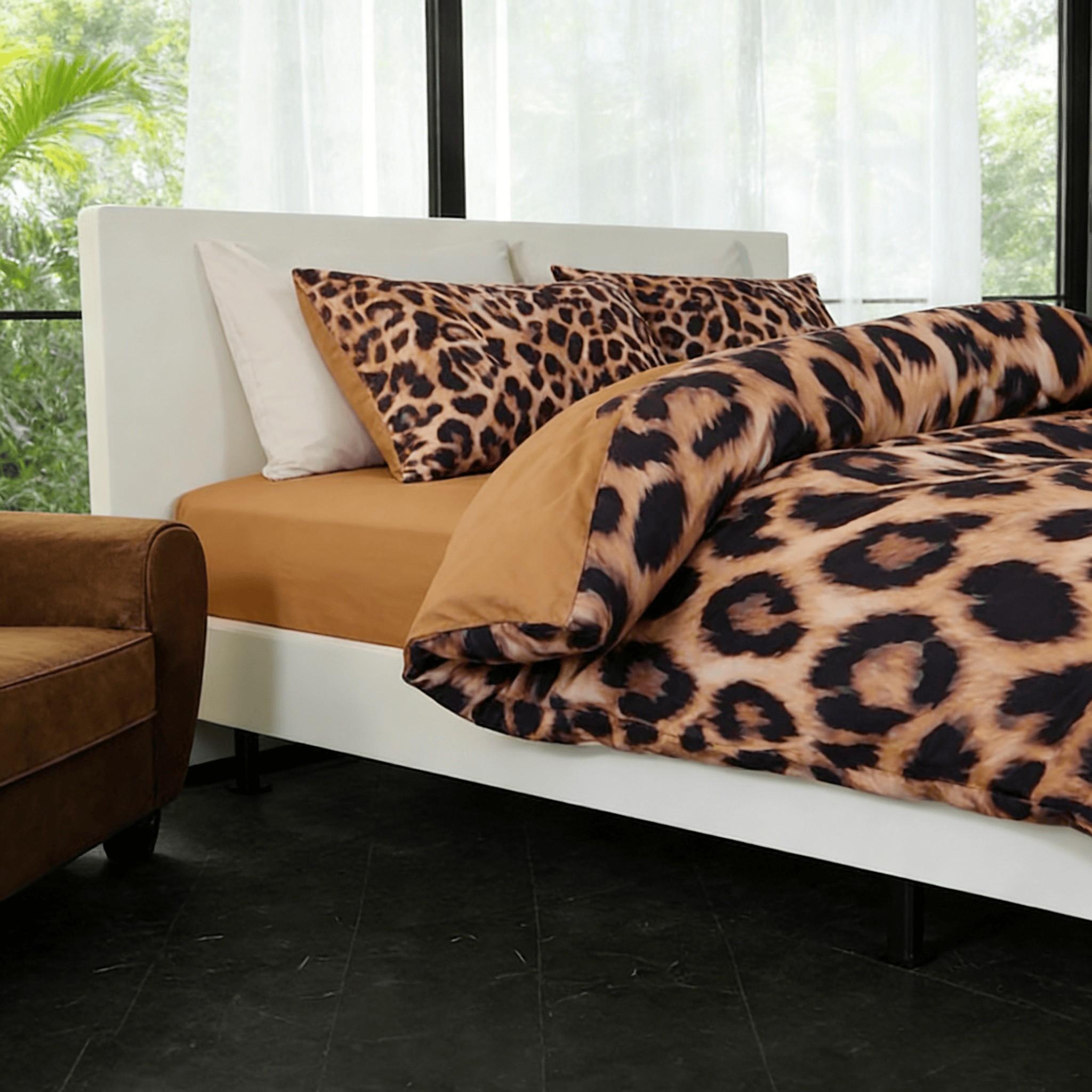 3pcs Leopard Print Bedding Set, Includes 1 Duvet Cover + 2 Pillowcases No insert, Soft and Comfortable, Perfect Gift for Bedroom Decor