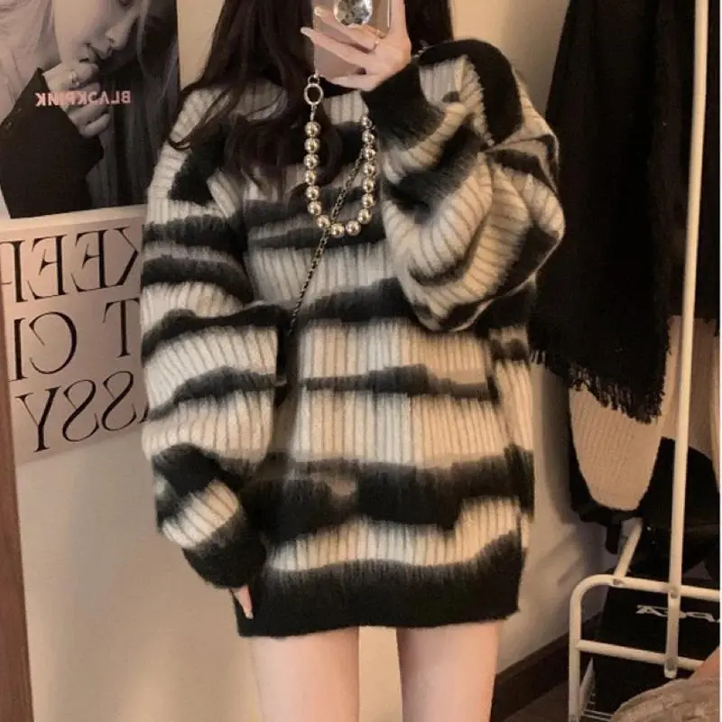 Fuzzy Striped Crew Neck Sweater Pullover Women Oversize Long Sleeve Rib Knitted Jumper Fall Winter Streetwear Y2K Outfit