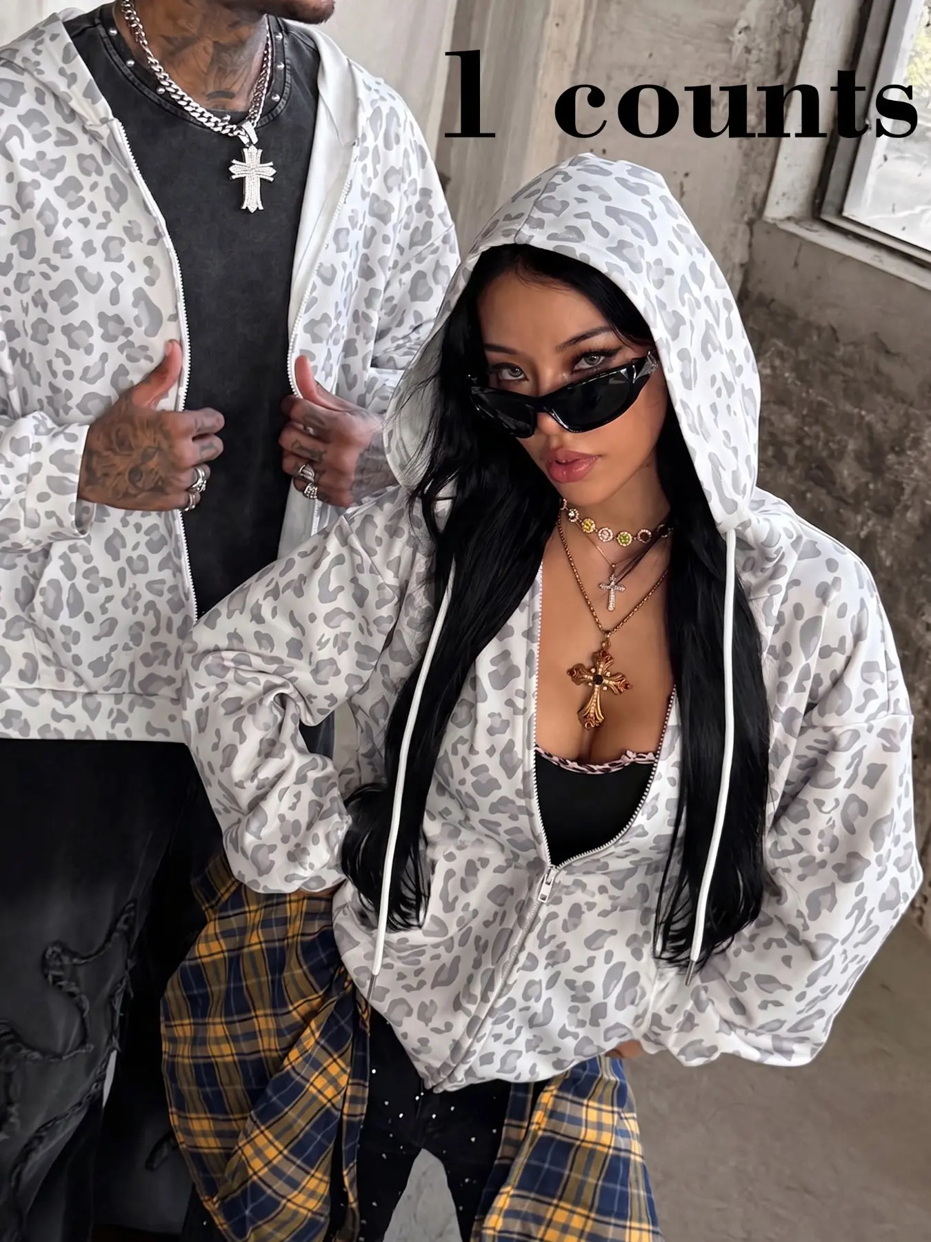 Women Y2K White Grey Leopard Print Zip Up Cropped Fashion Hoodie, Oversized Long Sleeve Full Zip Hooded Jacket, Unisex Couple Streetwear Leopard Cropped Sweatshirt, Vintage 90s Grunge Aesthetic Loose Fit Outerwear, Y2K Casual Hooded Cardigan, Dati