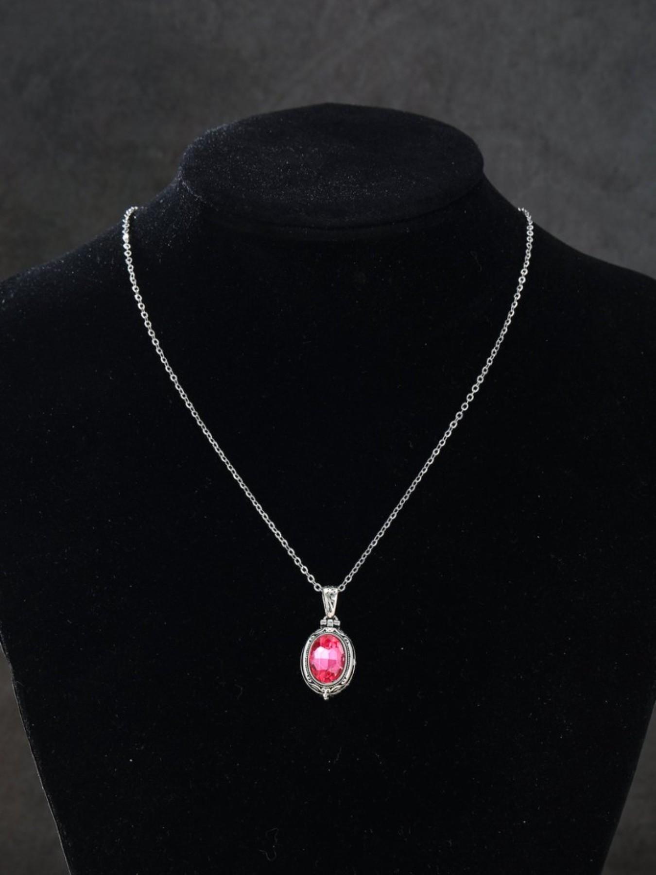 A Vintage-Style, Fashionable, Openable Rhinestone Photo Box Pendant: A Unique, Niche Design for Women—a Versatile Picture Necklace for Everyday Wear and Commuting