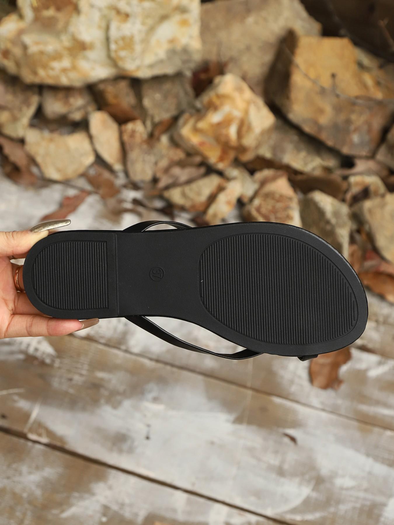 Summer New Fashion Casual Slip-On Sandals, Comfortable Versatile Flat Shoes, Ideal for Indoor Outdoor Beach Vacation Commute