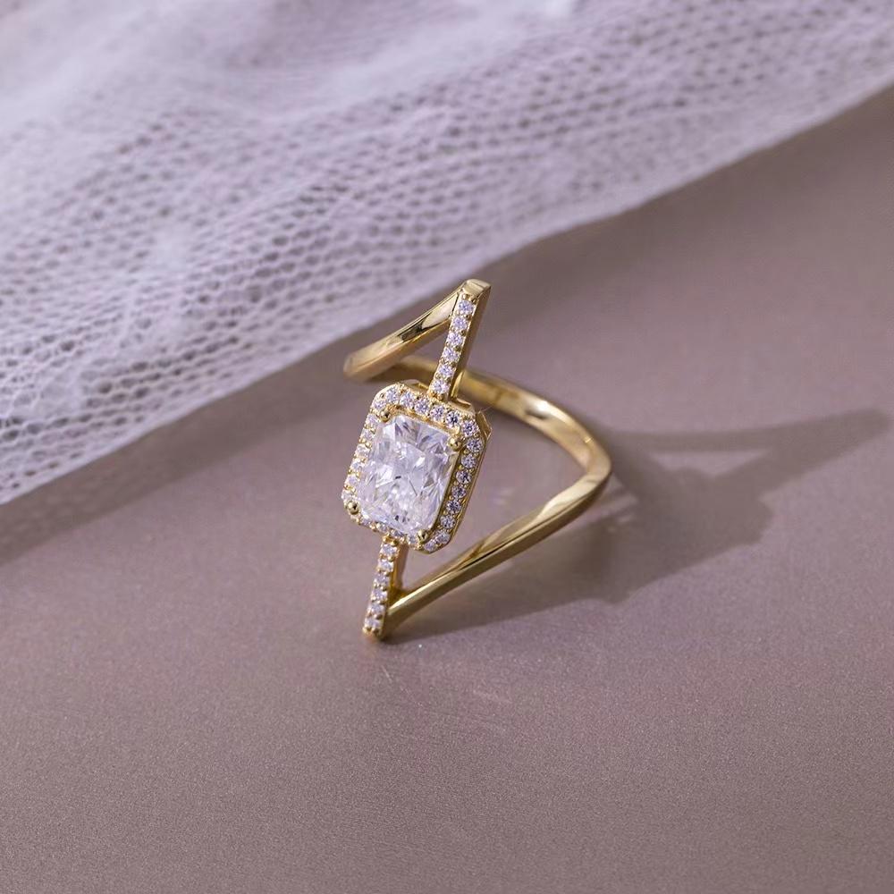 【Buy 1 get 1 Bracelet】【RM-906】S925 Radiant Cut 2.23CT FULL Moissanite Ring, Fashion Accessories for Daily Wear Party Holiday, Unique Color and Charm design, Gift For Boyfriend and Girlfriend, Unisex Man Ring Woman Ring