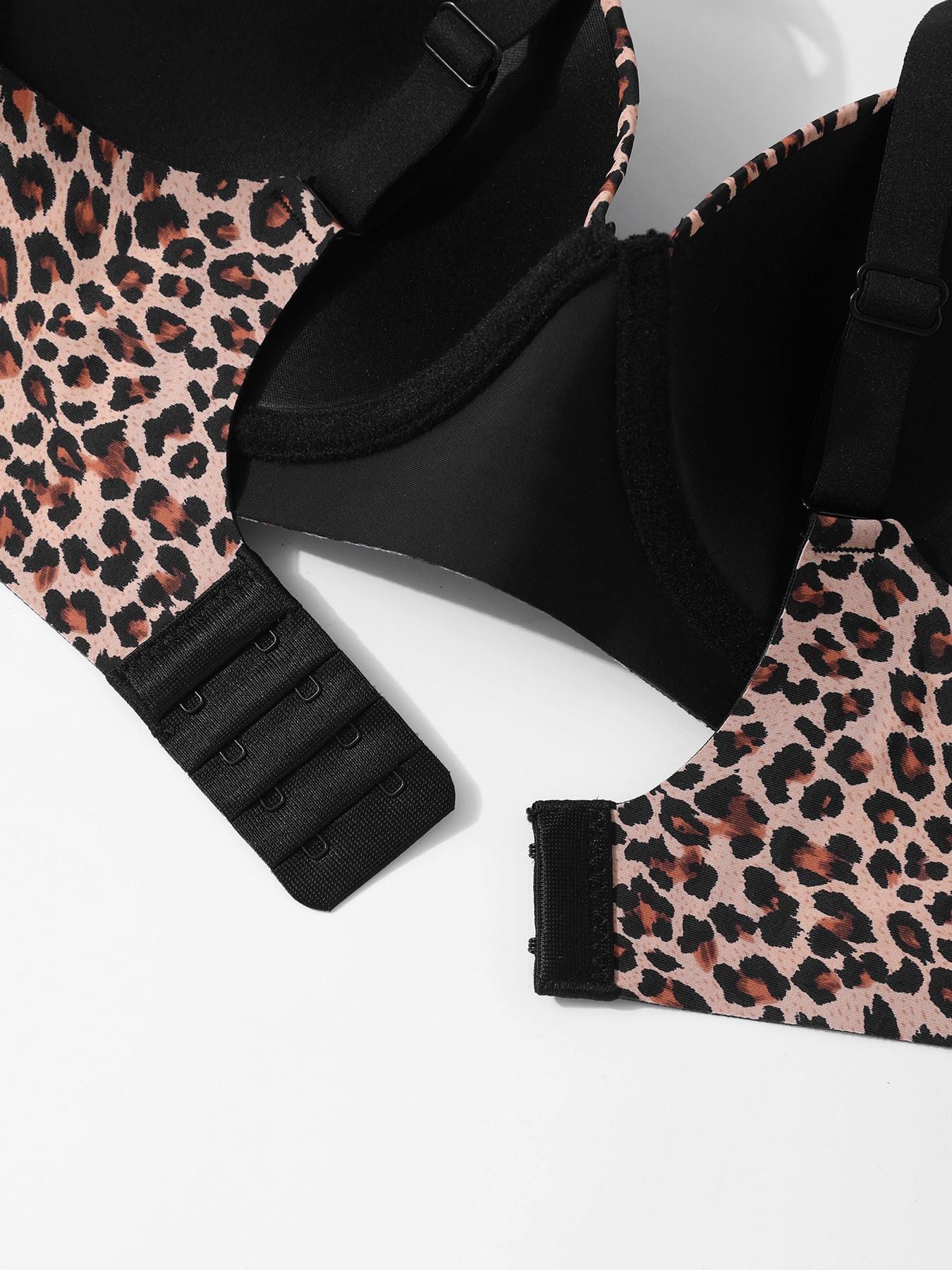 1 pack / 3 colors - Leopard print seamless bra - Four rows, two clasps - XS - XL size - Adjustable for shaping and support during exercise - Suitable for daily wear, parties, yoga - Comfortable, breathable, fits well and is skin-friendly - Women's bra