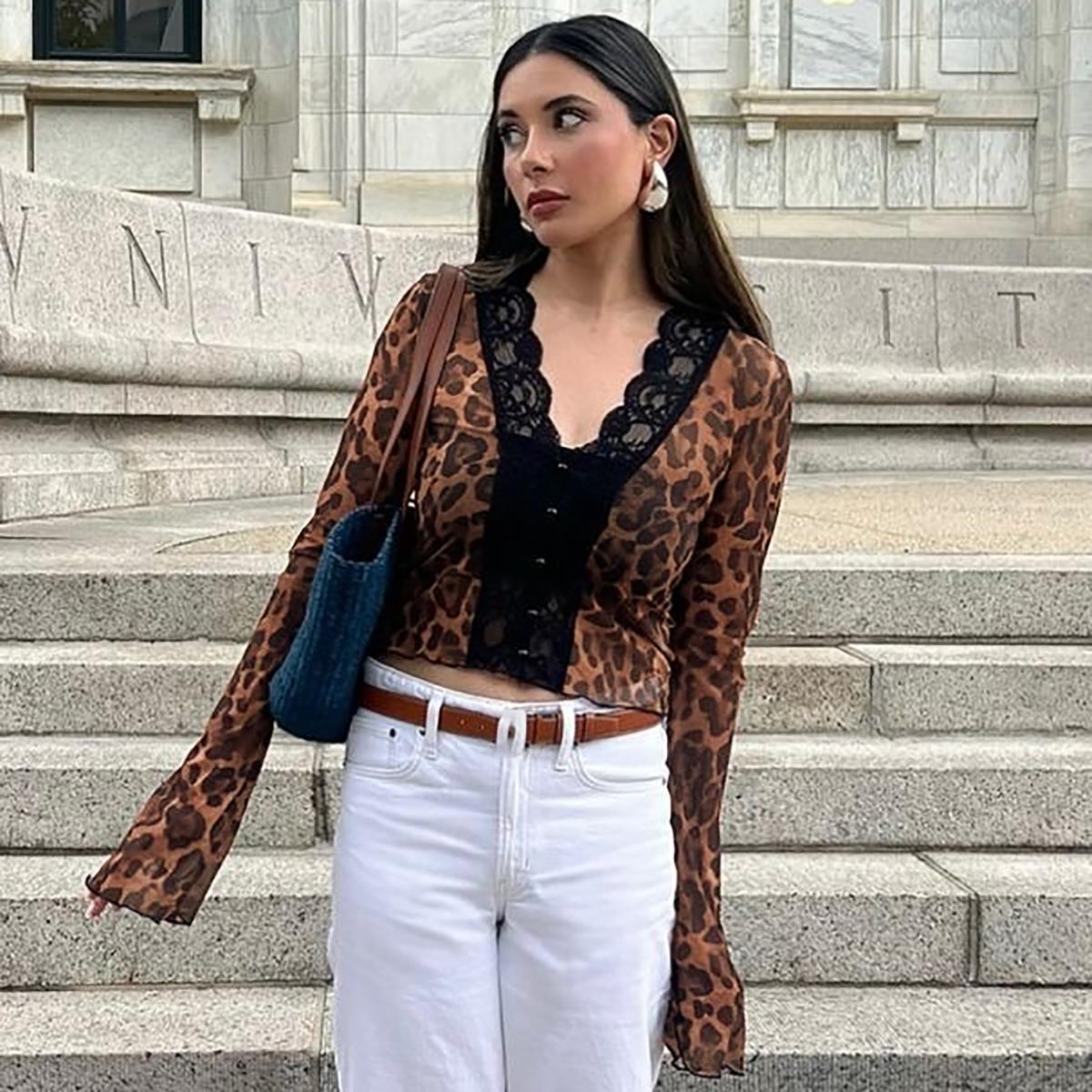 Women's Floral Pattern Sheer Mesh Crop Top, Casual Scallop Trim Flounce Sleeve V Neck Top, Ladies Clothes for Party Club, Womenswear