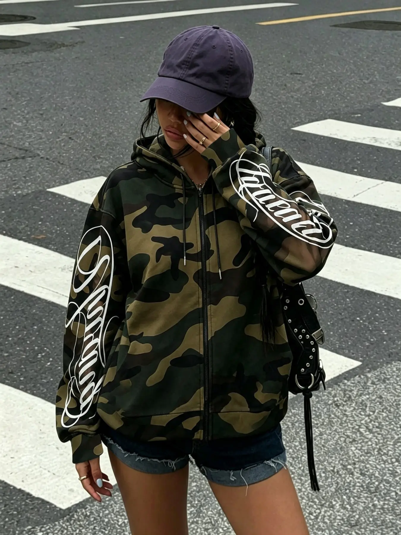 Women Vintage Camo Zip Up Hoodie, Camouflage Long Sleeve Cursive Letter Print Full Zip Hooded Jacket, Y2K Streetwear Loose Casual Outerwear