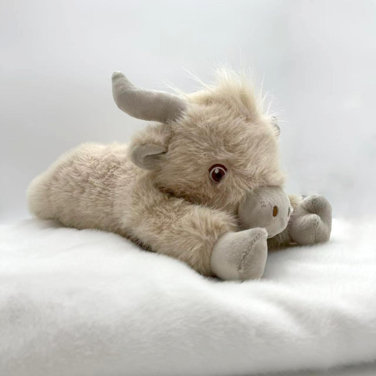Highland Cow Plush Toy for Kids, 15.75 Inches Stuffed Animal, Unique Birthday Gift for Girls, Soft and Cuddly Plush Toy for All Ages