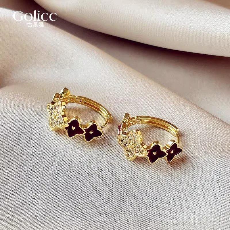 Clover Circle Earrings for Women, Luxury Light Luxury Ear Studs, Unique and Beautiful Ear Cuffs, High-End Fashion Jewelry