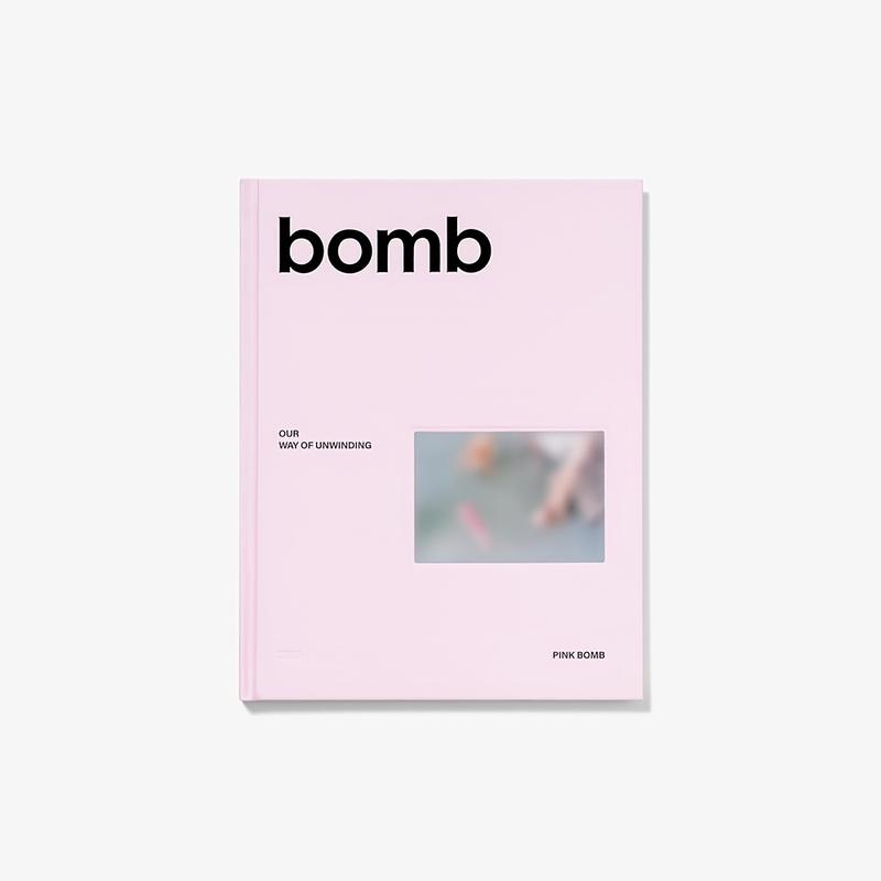 Illit Third Mini Album Card Collection Set, Bomb Version Photo Book + Special Extra Photo Cards, K-Pop Collectible Memorabilia