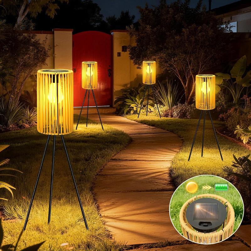 Solar-Powered Outdoor Floor Lamp Handcrafted Wicker Lantern Wrought Iron Tripod Lantern Housewarming Gift Rustic Indoor/Outdoor Decorative Lamp Garden Camping Party Atmosphere Light Light Source Sensor