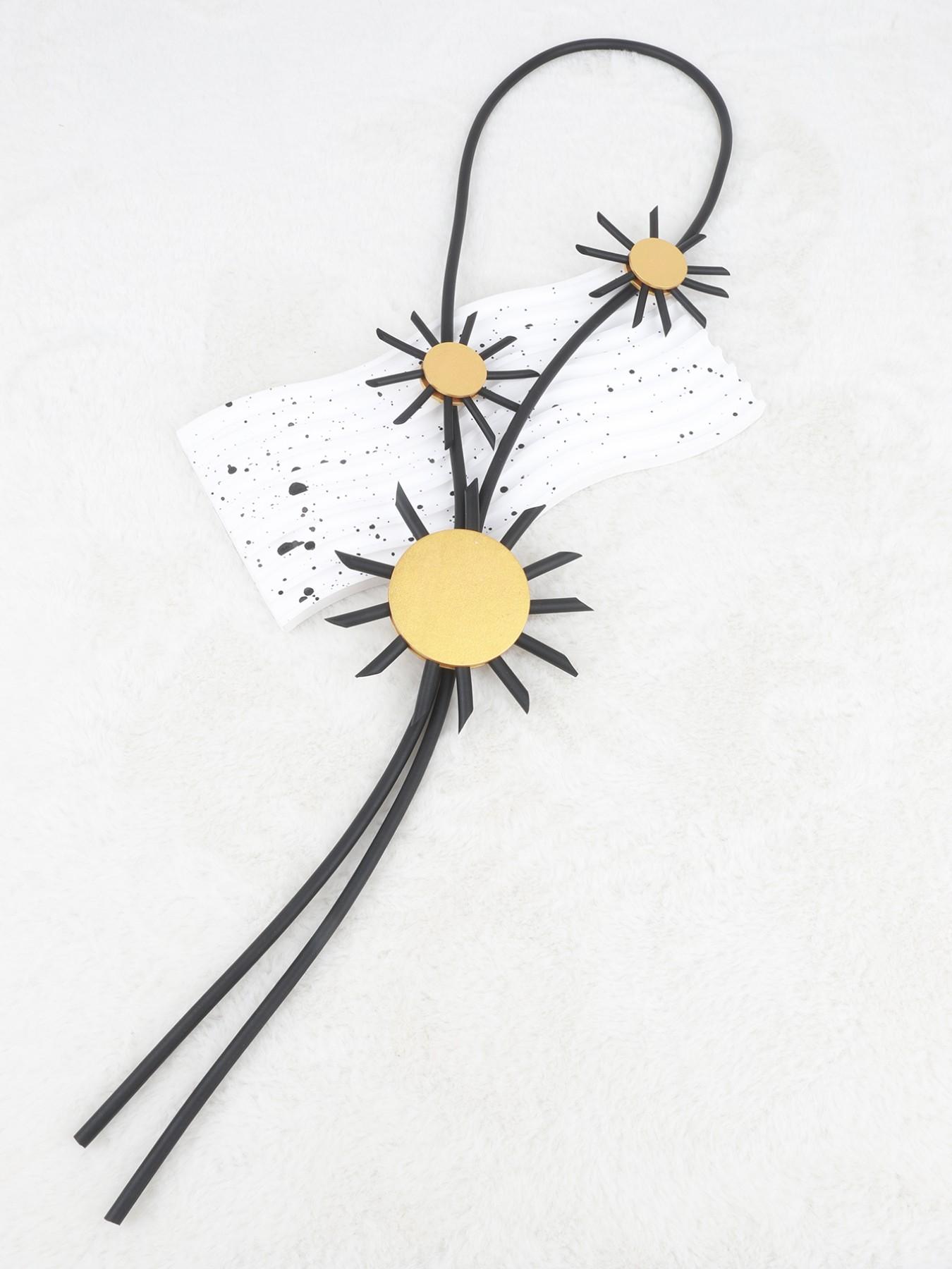 Simple Sunflower Shape Accessory, Minimalist Design, Three-Dimensional Sunflower Ornament, Elegant Decorative Piece, Perfect Gift Idea