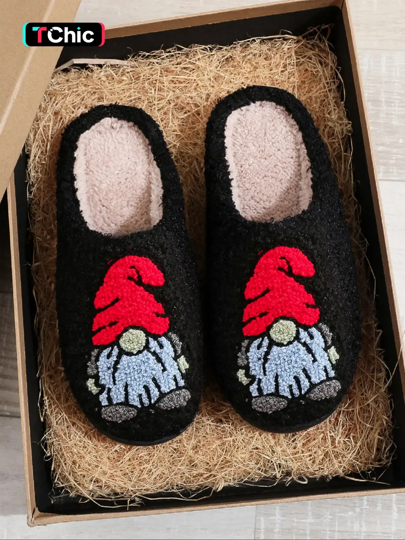 Christmas Plush Soft Home Bathroom Slippers Women, Autumn Winter Slippers, Creative Embroidered Santa Gnome Elf Design, Unisex Slip-On House Shoes Indoor Outdoor Warm Non-Slip Shoes, Fall Winter Gift