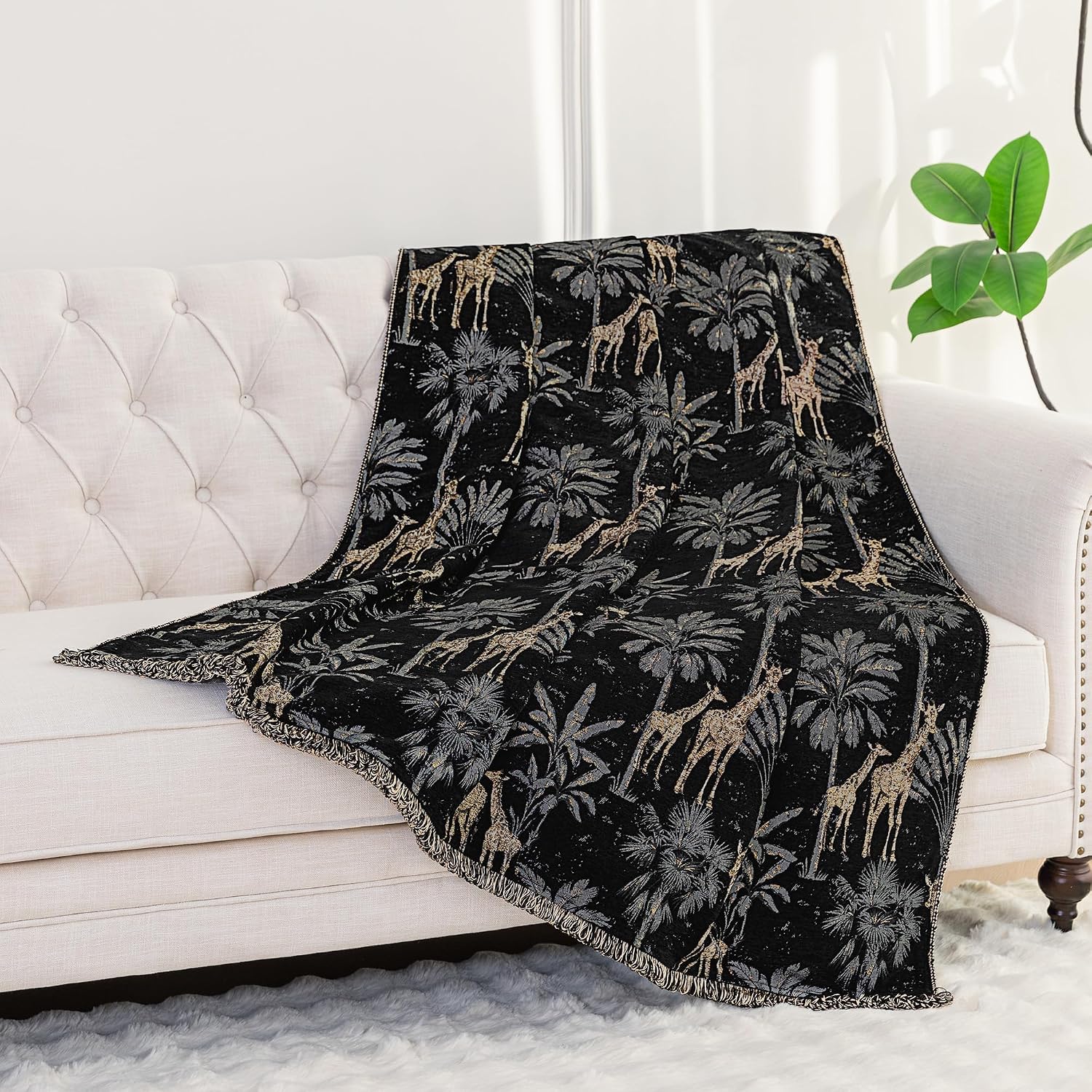 Jacquard Throw Blanket for Bed, 52”x72”, Black Giraffe Design | Safari  Palm Tree Chenille Decorative Fall Blankets with Fringe, Soft  Lined Bed Throws for Couch Sofa Chair