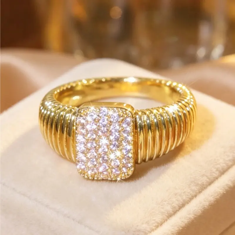 Aesthetic Square Paved Statement Ring, Ribbed Textured Wide Band Cocktail Finger Ring, Everyday Fashion Geometric Ring for Women Anniversary Party Gift