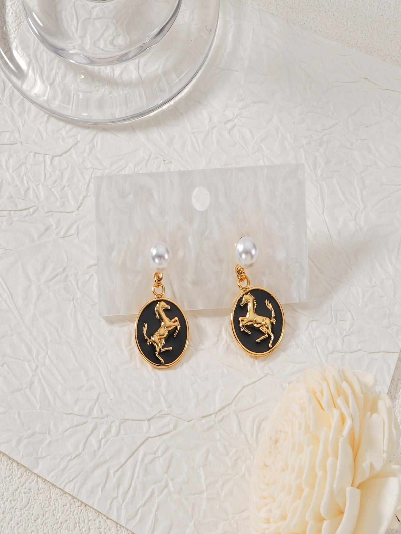 Chic 18k Gold Plated Hoop Earrings Set, Stainless Steel Horse Shape Design, Elegant Fashion Jewelry for Women, All Seasons