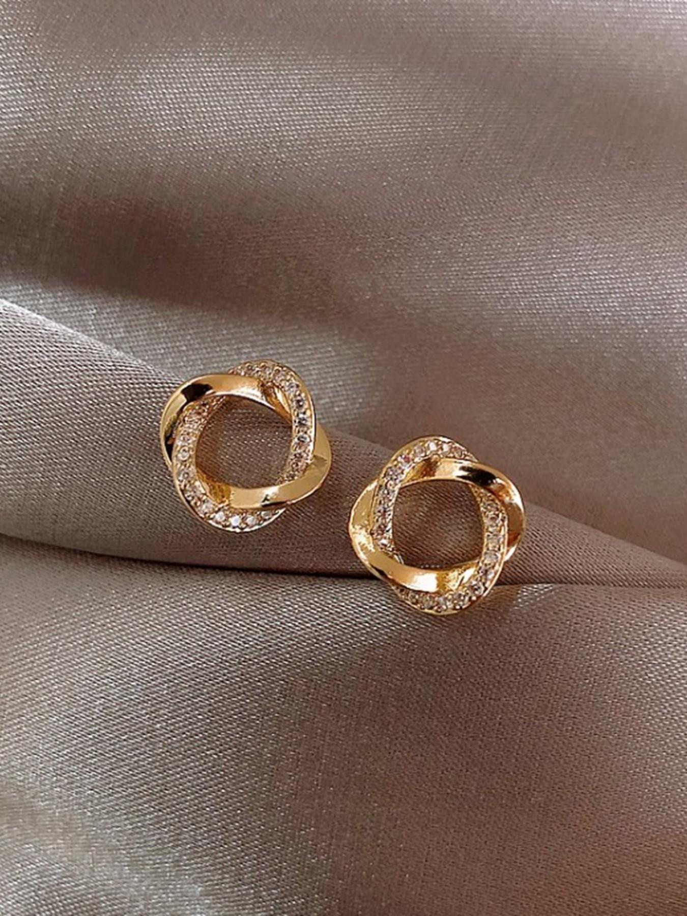 Metal Geometric Rhinestone Spiral Earrings, Unique Women's Daily Jewelry, Fashionable Ear Studs, Stylish Accessories for Everyday Wear