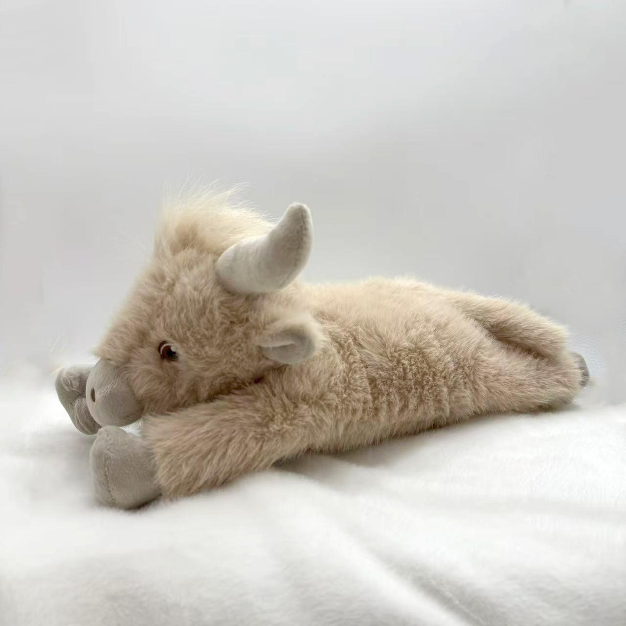 Highland Cow Plush Toy for Kids, 15.75 Inches Stuffed Animal, Unique Birthday Gift for Girls, Soft and Cuddly Plush Toy for All Ages