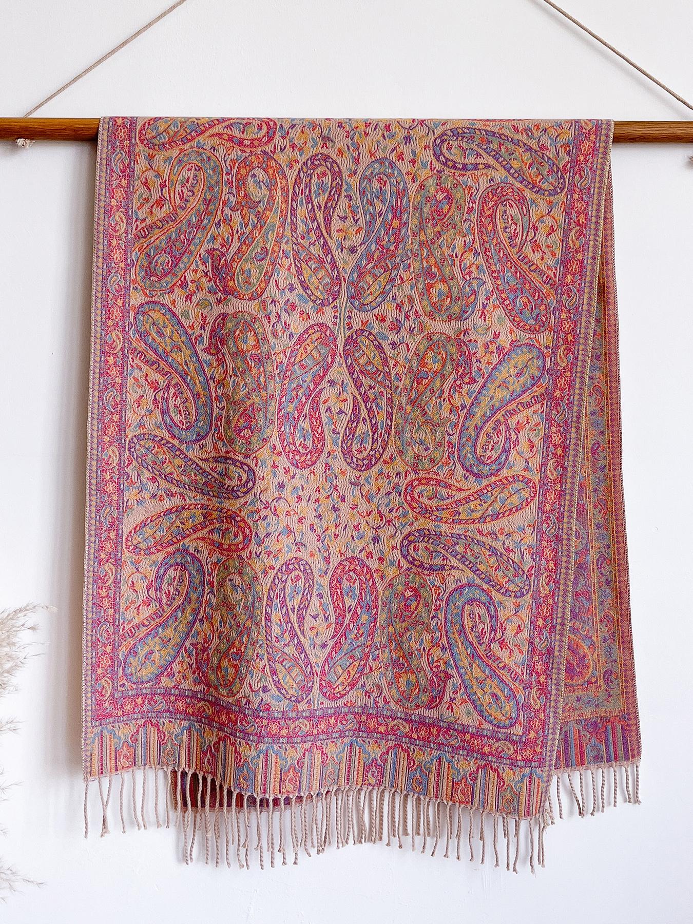 Women's Boho Style Paisley Print Scarf, Fall Winter Woven Fabric, Fitted Design, Soft Warm Accessory for Daily Wear & Modern Fashion