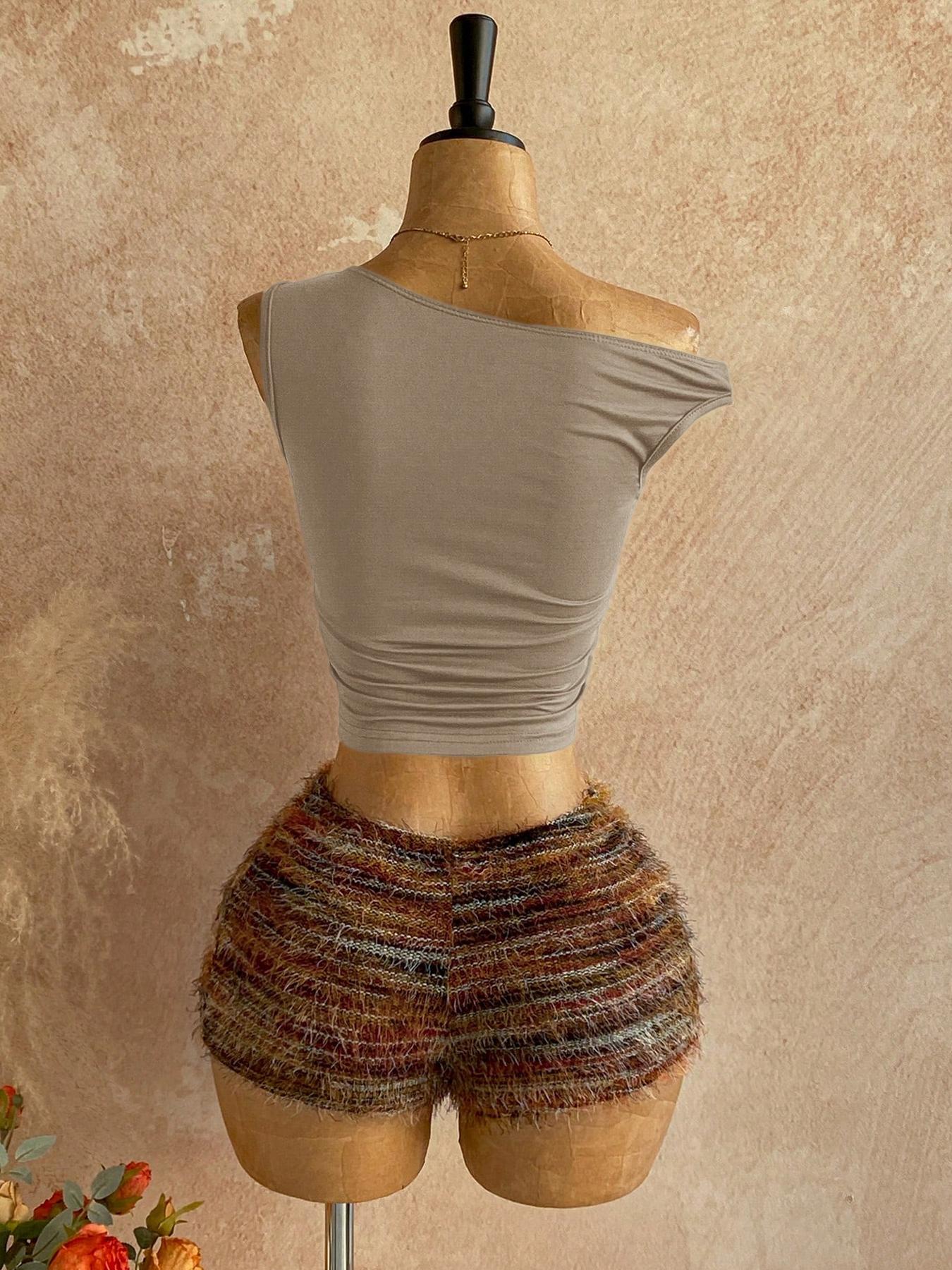 Y2K Aesthetic Casual One-Shoulder Metallic Accent Crop Top & Vintage Fringe Tweed Shorts Set
