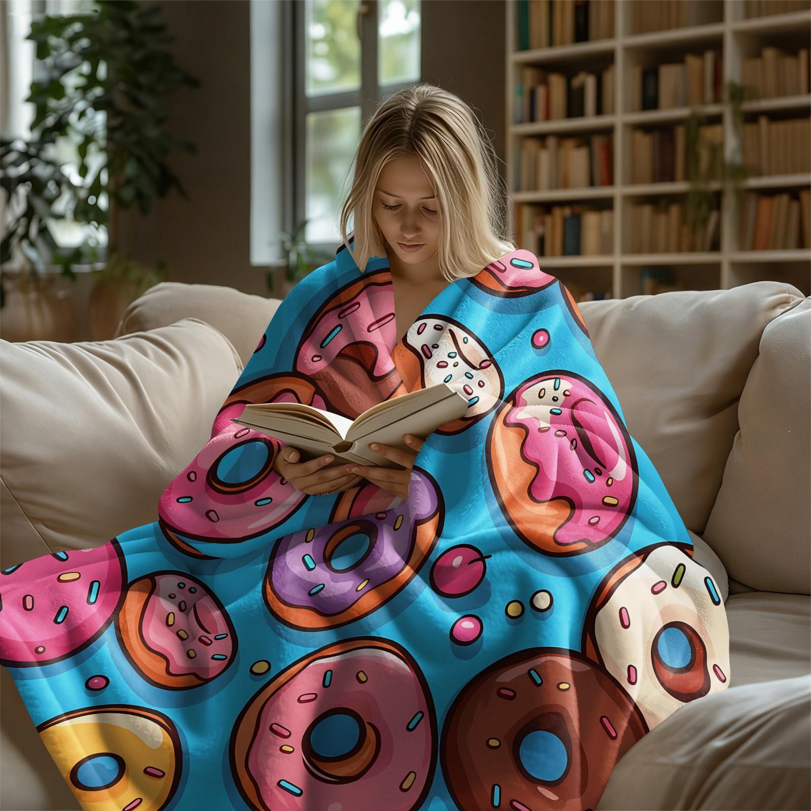 Colorful Donut Print Flannel Throw Blanket, Soft Warm Cozy Fleece Blanket for Couch Bed Sofa, Cute Cartoon Doughnut Decorative Blanket, All Season Plush Blanket, Perfect Gift Blanket for Home Decor, Travel, Nap, All Ages