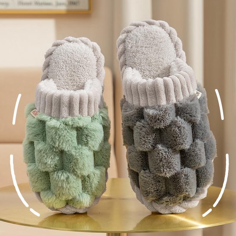 Checkered Plaid Fuzzy Slippers for Women & Men Cozy Indoor Bedroom Footwear Soft Plush House Slippers Non-Slip Warm Home Shoes with Hexagonal Corduroy Design