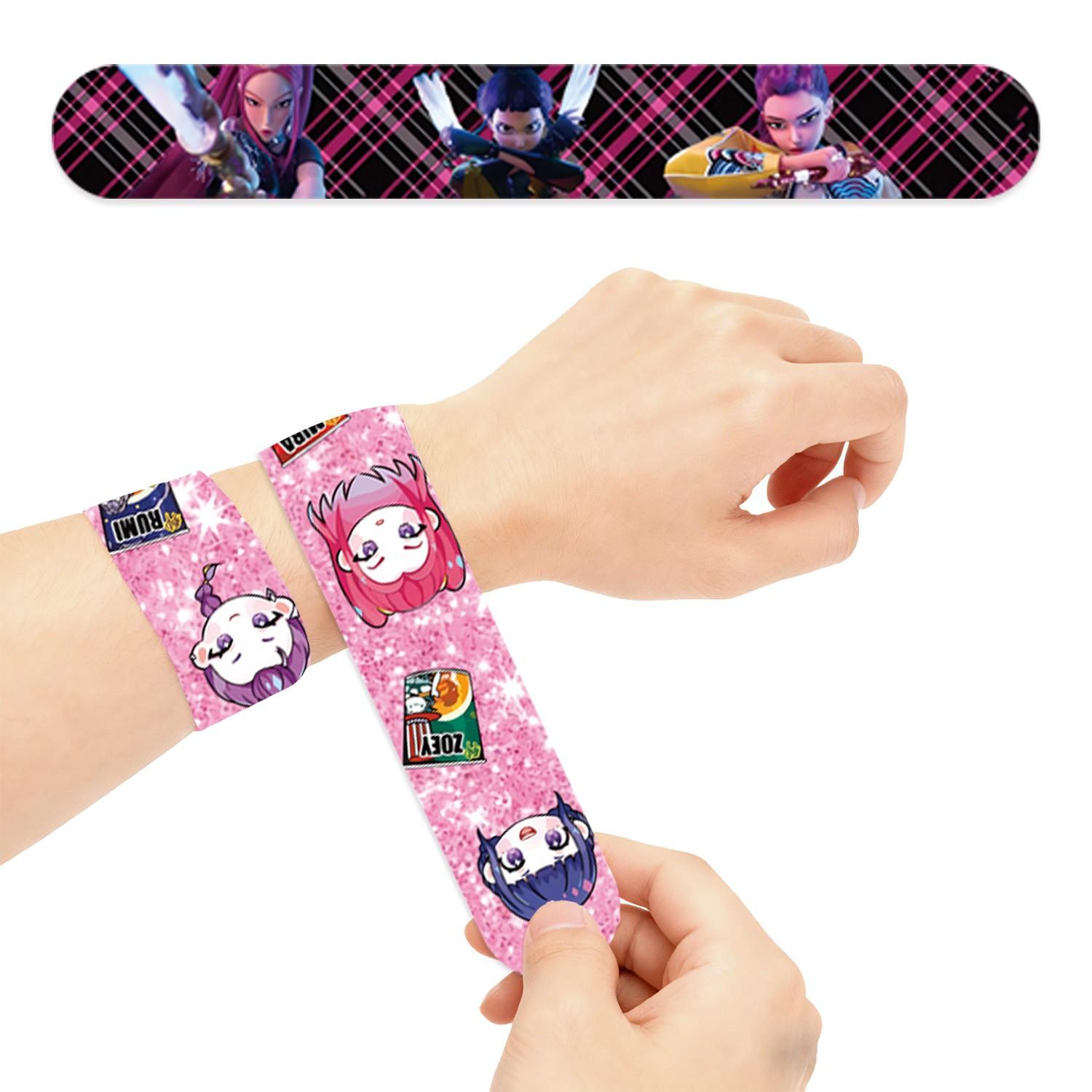 Korean Cartoon Girl Group Birthday Party Gift Set, 5 Pieces, Includes Game Cards, Bracelets, Keychains, Party Glasses, Badges