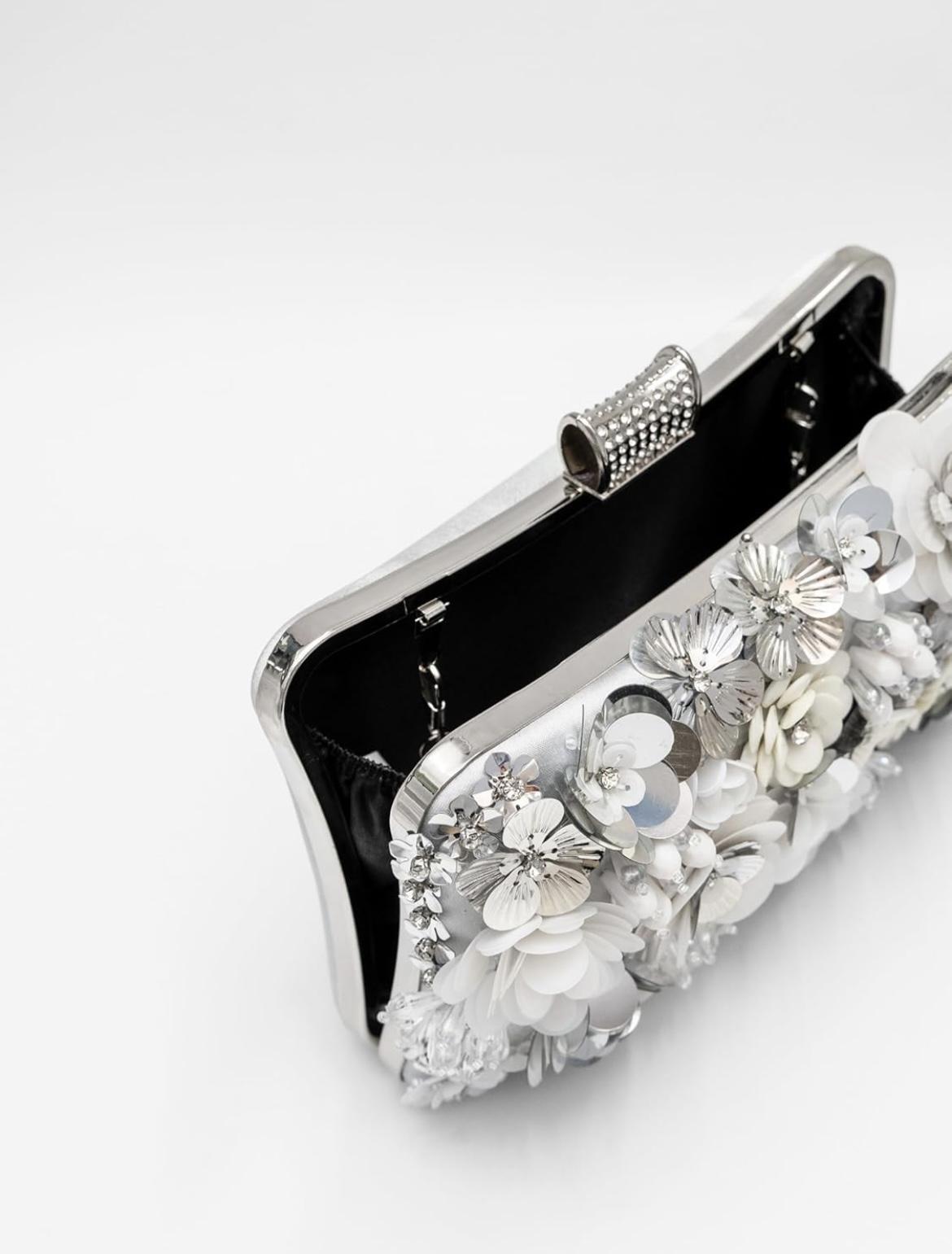 Handmade Beaded Embroidered Floral Clutch Bag, Woman Handbag,Elegant Evening Accessory, Christmas Eve Essentials,Christmas Gifts for Her,Luxury Party Purse, Women's New Year Gift, Valentine's Day Present,Graduation present. Handmade Beaded Embroidered Floral Clutch Bag, Woman Handbag,Elegant Evening Accessory, Christmas Eve Essentials,Christmas Gifts for Her,Luxury Party Purse, Women's New Year Gift, Valentine's Day Present,Graduation present.