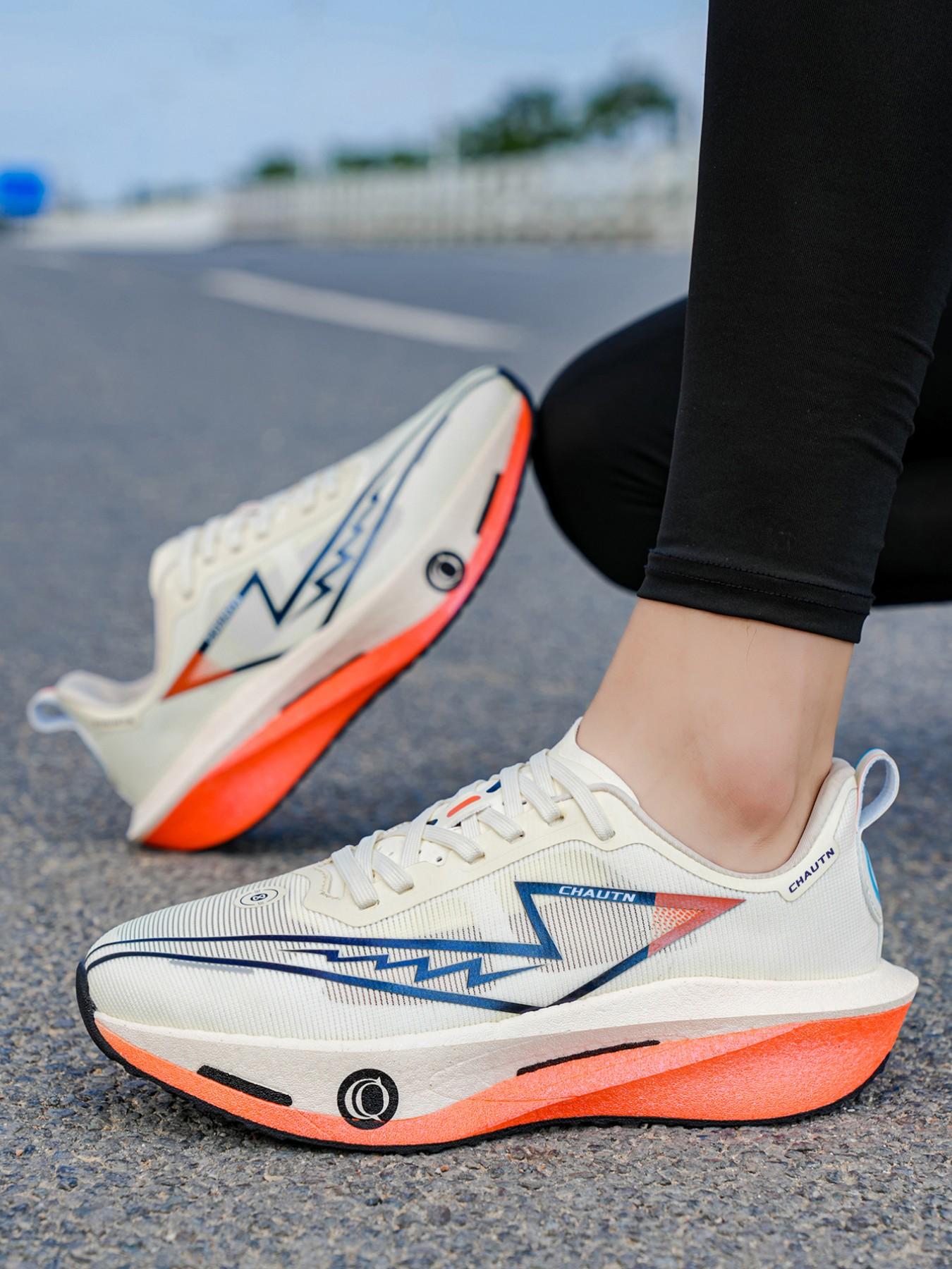 High Elastic Carbon Board Running Shoes, Ultra-Light Breathable Flyknit Sports Shoes, Soft Shock Absorption Marathon Running Shoes, Couples' Edition