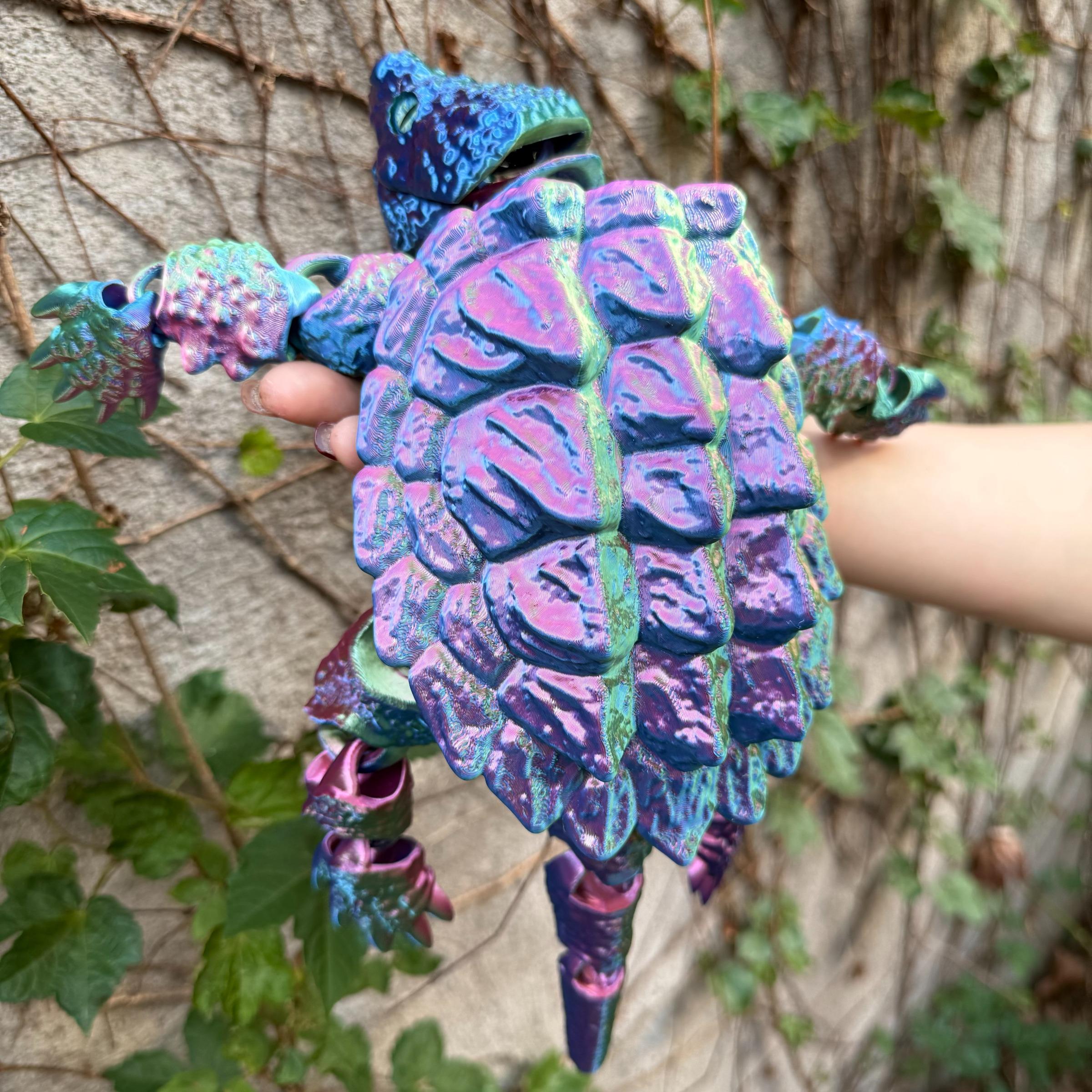 3D Printed Crocodile Statue Decoration, Two Sizes Available, Unique Home Decor, Christmas Gift, Realistic Eyes, Moveable Joints, Turtle Designs