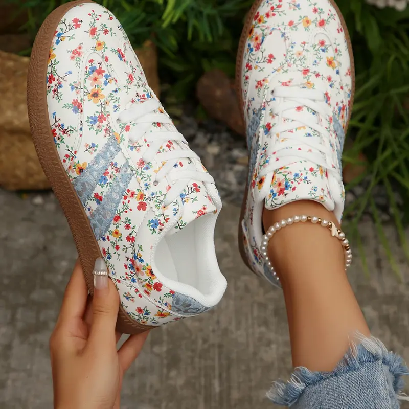 Women's Ditsy Floral Print Low Top Shoes, Glitter Stripe Comfortable Sports Shoes, Versatile Trendy Shoes for Daily Streetwear, Casual Sneakers Shoes, Walking Shoes Footwear