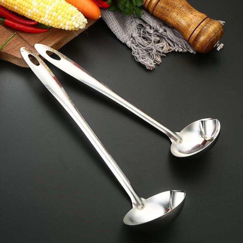 Stainless Steel Oil Separator Spoon, Hot Pot Filter Spoon, Soup Oil Divider, Leak Proof Spoon, Kitchen Tool for Home Use