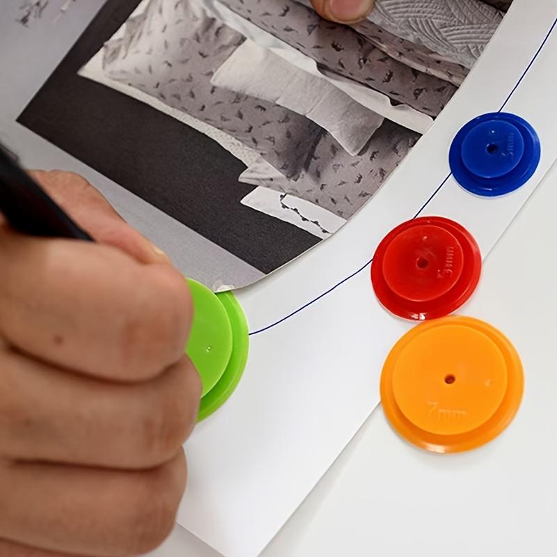 [4pcs Assorted Sewing Scanning Wheels] 4pcs Sewing Scanning Wheels - Assorted Sizes (3mm/5mm/7mm/10mm) for Crafting & Patchwork, Durable Plastic Marking Rulers in Red & Green, Sewing Tools