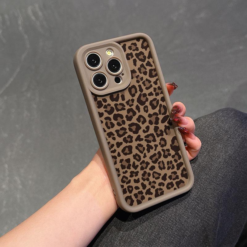 iPhone Case Set Leopard Print Design, Shockproof Phone Cover with Charger Protector & Cable Organizer Accessories for iPhone 15 Series