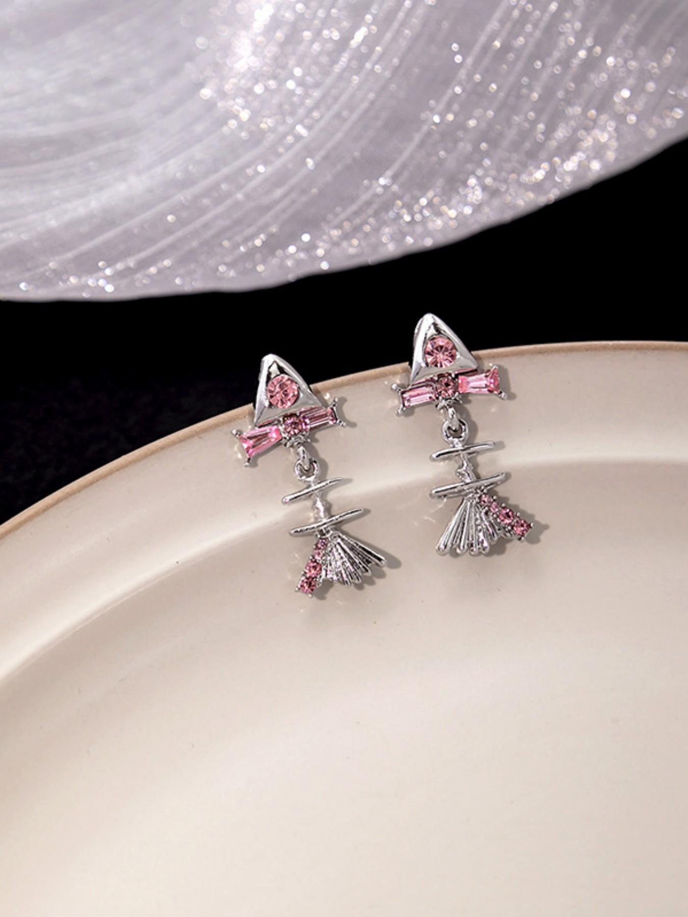 Sweet Cool Fishbone Shape Bow Stud Earrings, Cute Zircon Ear Dangles, Unique Design Jewelry, All Seasons Fashion Accessory