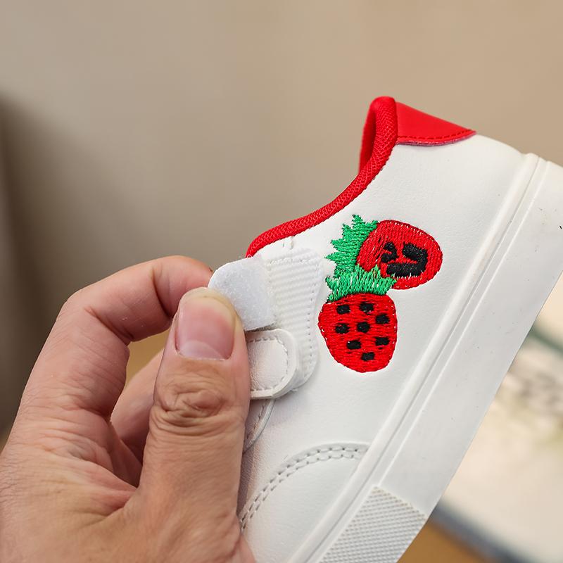 Girls' Strawberry Print Low-Top One-Piece Skate Shoes, Comfortable Velcro Closure, Perfect for Outdoor Activities