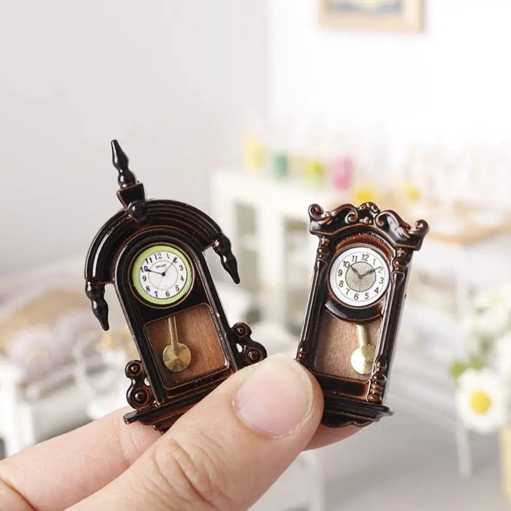 1/12 Scale House Wall Clock Retro Classic Wall Clock Model Simulation Micro Scene Dollhouse Miniatures Dollhouse Accessories