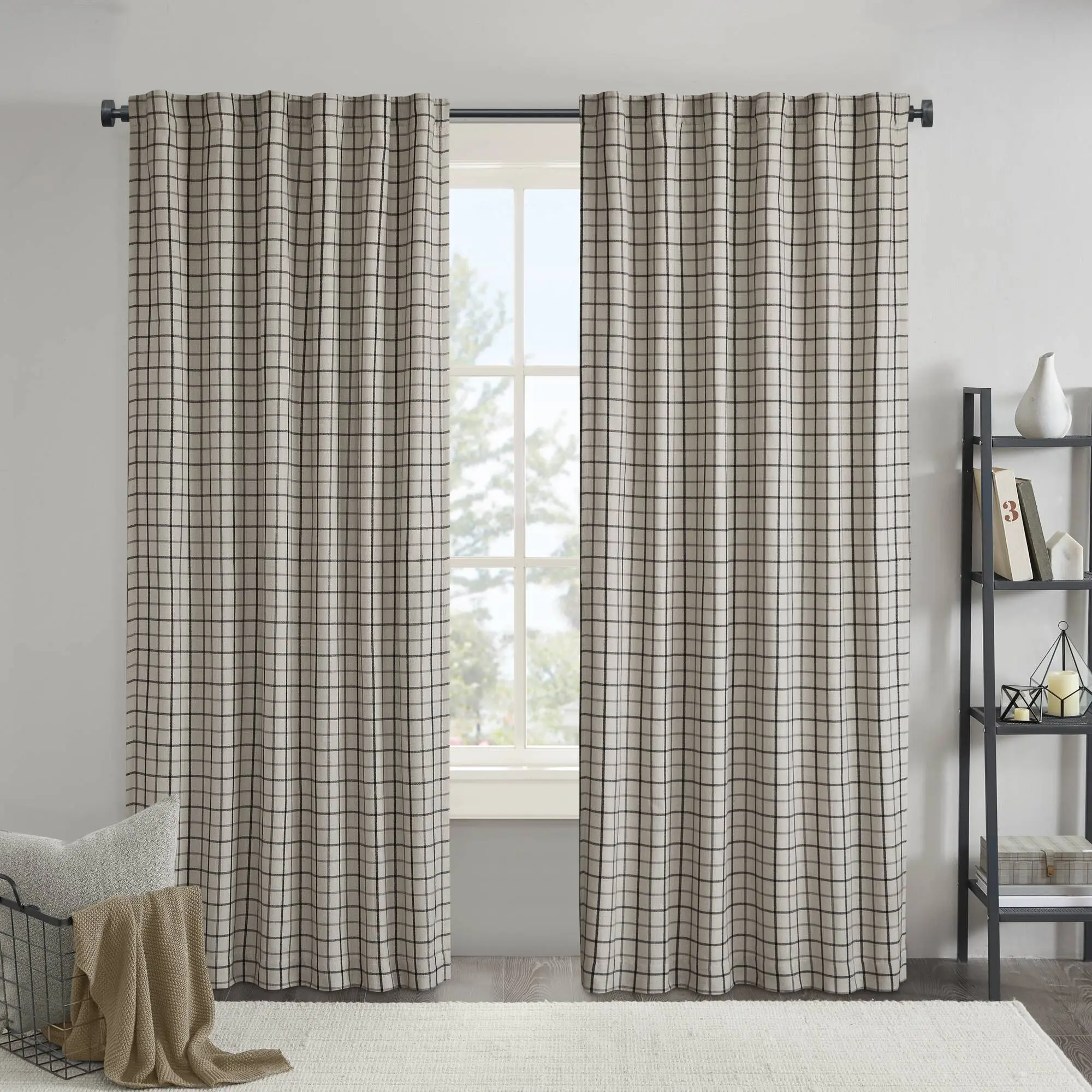 Nokaa 50x84 Inch Plaid Curtain Panel with Fleece Lining, Insulated Thermal Rod Pocket and Back Tab Window Drape for Living Room Bedroom, Single Panel, Classic Check Pattern, Black, Easy Care, Home Décor