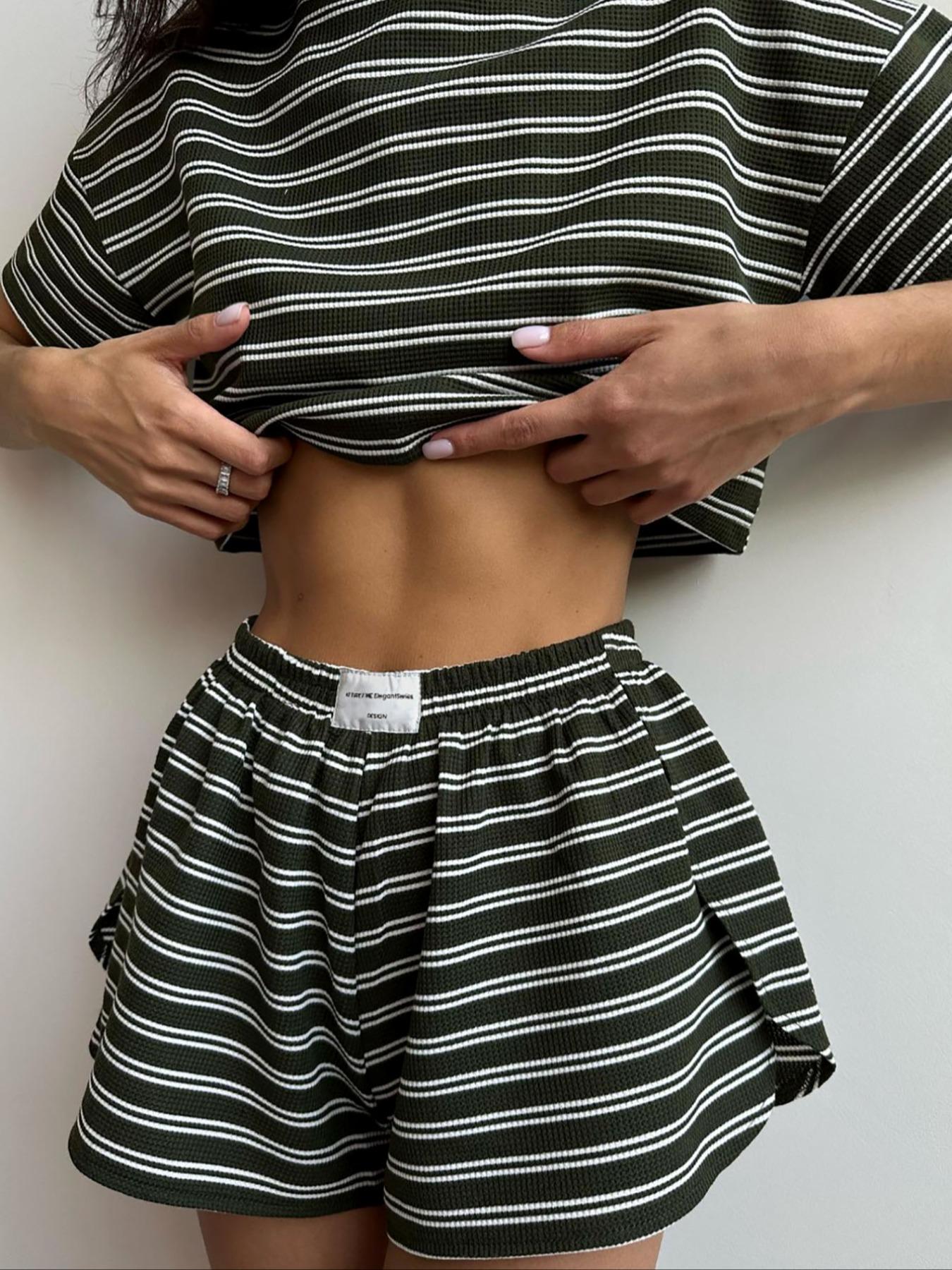 Women's Striped Print Top & Shorts Loungewear, Casual Comfy Round Neck Short Sleeve Tee & Elastic Waist Shorts Pj Set, Ladies Sleepwear for Summer, Pajama, Soft Lounge Sets, Striped Print Bottoms