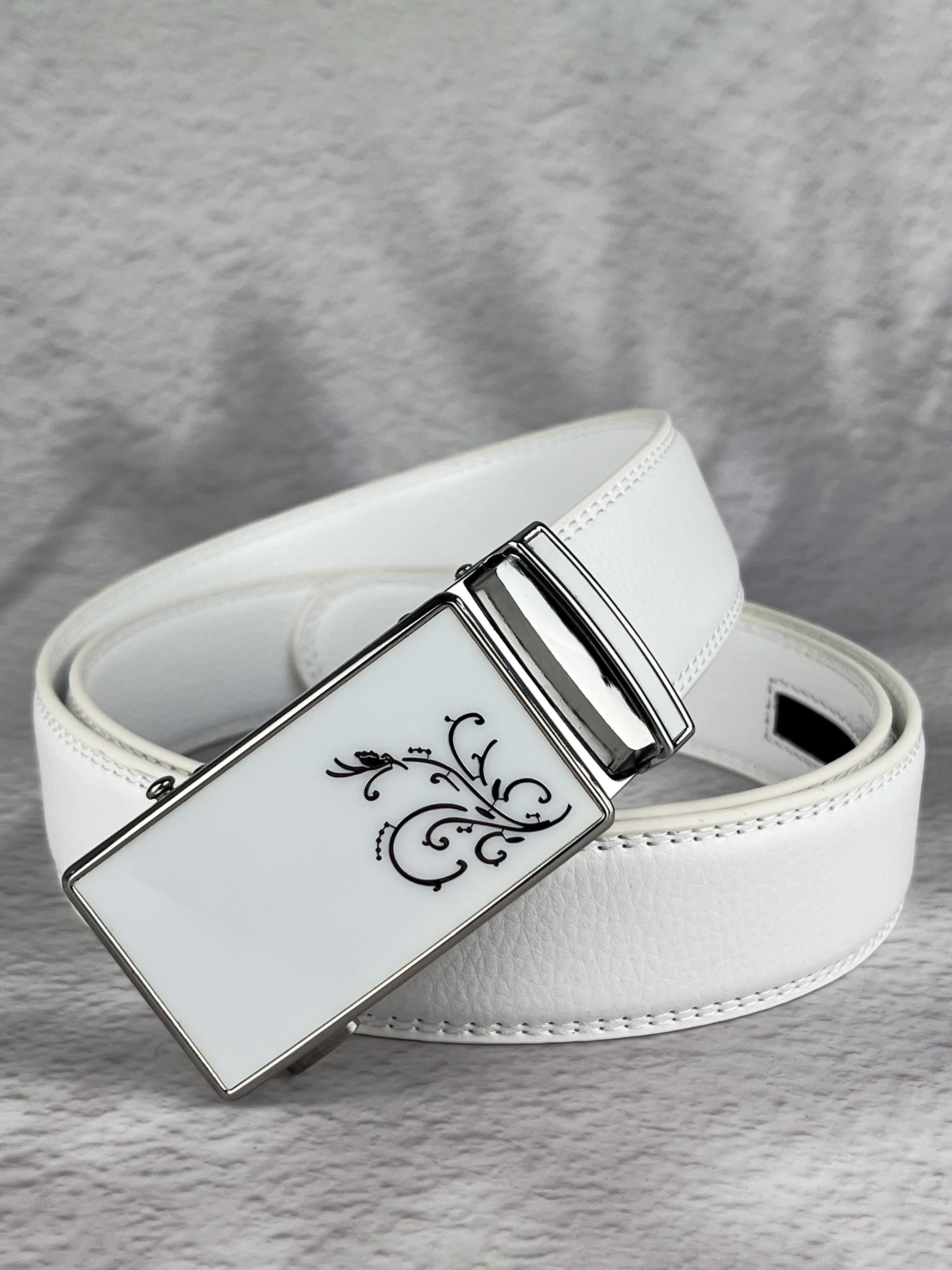 Men's and women's white alloy automatic buckle, 3.5cm/1.38in wide ratcheting slot white belt, elegant and stylish, suitable for daily commuting, outings, dates, and leisure vacations.