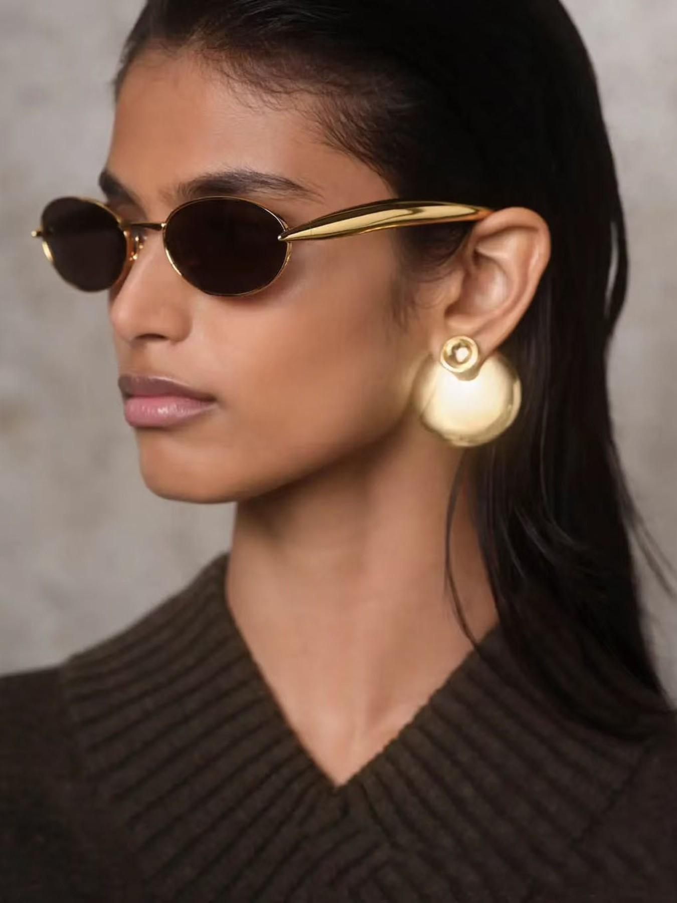 2026 New Oval Metal Sunglasses, Vintage Gold Frame, Gradient Lenses, Small Face Fine Frame, Trendy Street Style Women's Shades