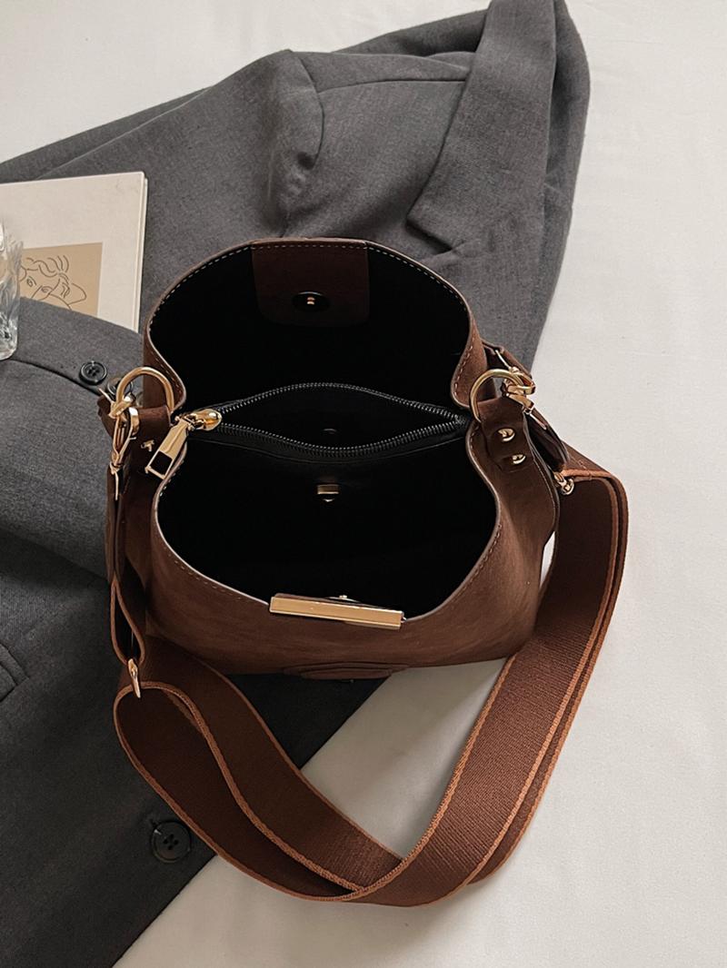 Retro fashion simple bucket shoulder bag, niche design personality lazy wind joker shoulder bag, retro texture comfortable leisure wind shoulder bag, suitable for daily travel, shopping and dating, Fashionable bucket bag