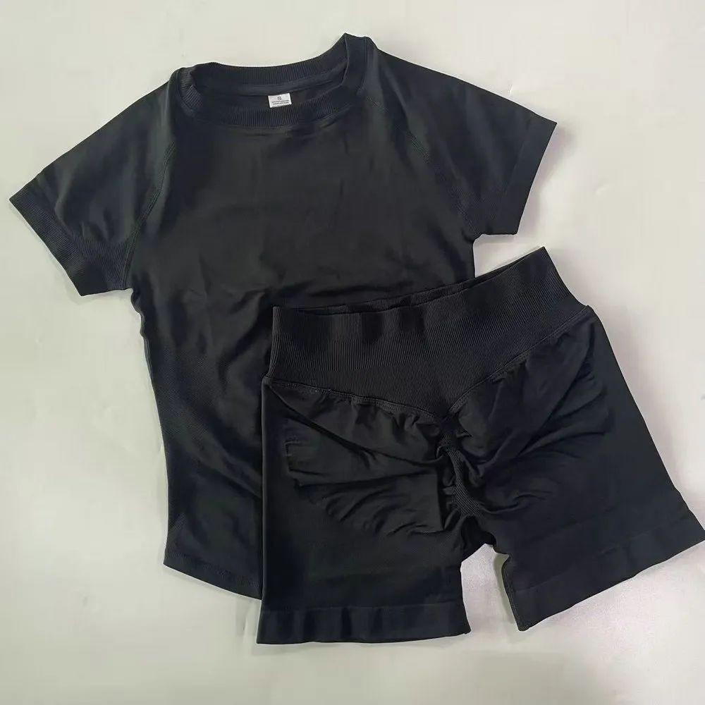 Dfyne Cross-Waist Hip-Lifting Shorts + Short-Sleeve Sports Set |   Seamless Knit Breathable Quick-Drying |   Fitness & Yoga Two-Piece Set